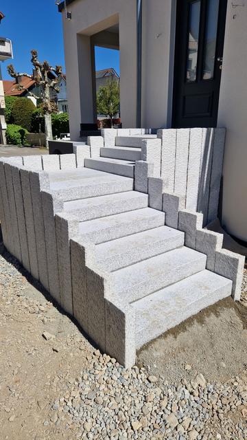 Blockstufentreppe aus Granit